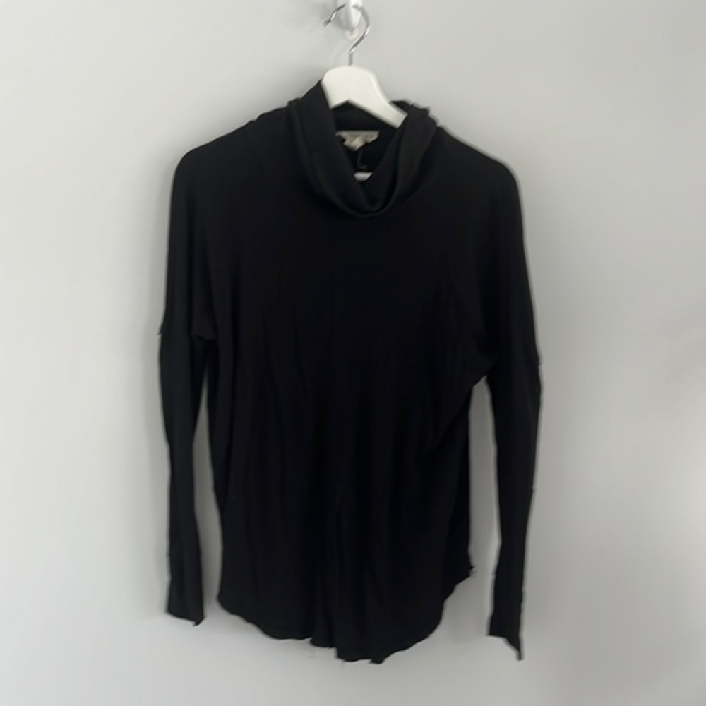 Madison cinqcent turtleneck long sleeve‎ shirt